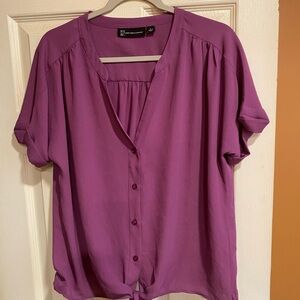 NY Collection Magenta Button-Front Short Sleeve Tie Hem Blouse